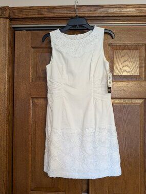 White Adrianna Papell Dress. Size 8.